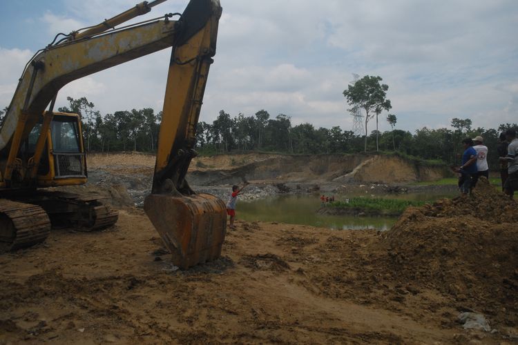 Enam orang tewas tenggelam di kubangan galian c di Dusun Sobotuwo, Desa Kronggen, Kecamatan Brati, Kabupaten Grobogan, Jawa Tengah, Senin (9/3/2020).