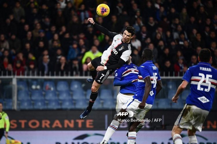 Cristiano Ronaldo saat mencetak gol kontra Sampdoria pada lanjutan pekan ke-17 Liga Italia, Kamis (19/12/2019) dini hari WIB.