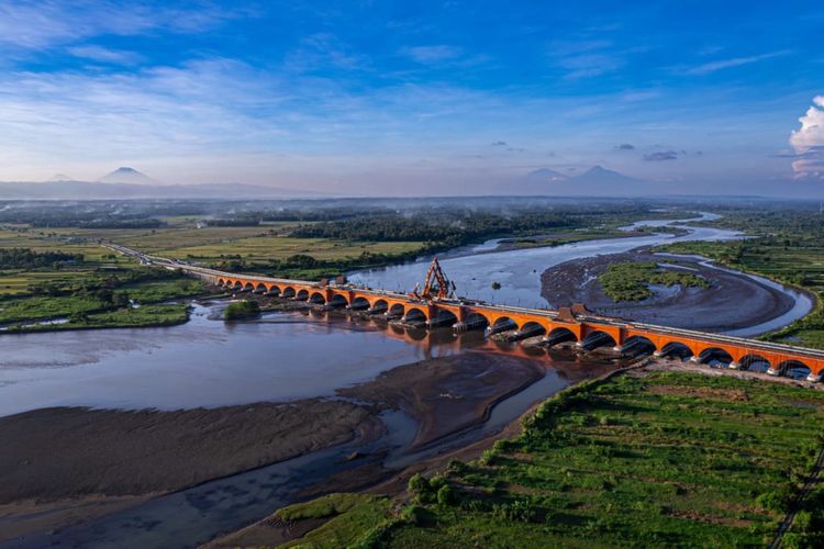 Jembatan Pandansimo di Daerah Istimewa Yogyakarta (DIY).