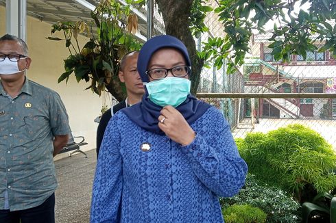 Bupati Bogor Gelontorkan Dana Rp 80 Miliar untuk APD Petugas Medis