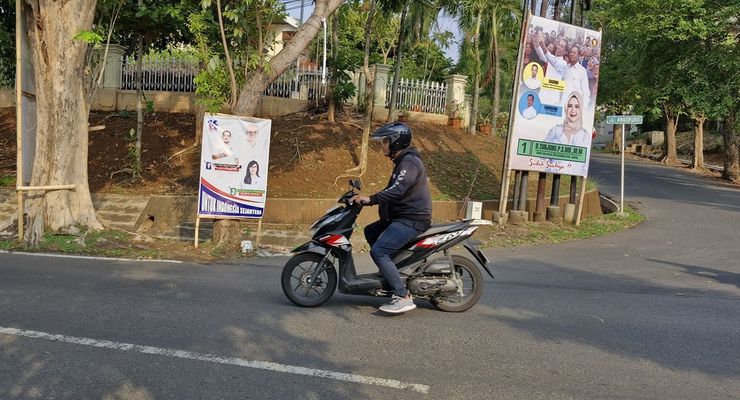 FK3I Jabar Desak Penertiban Spanduk Pilkada Tak Lolos, Kotori Lingkungan