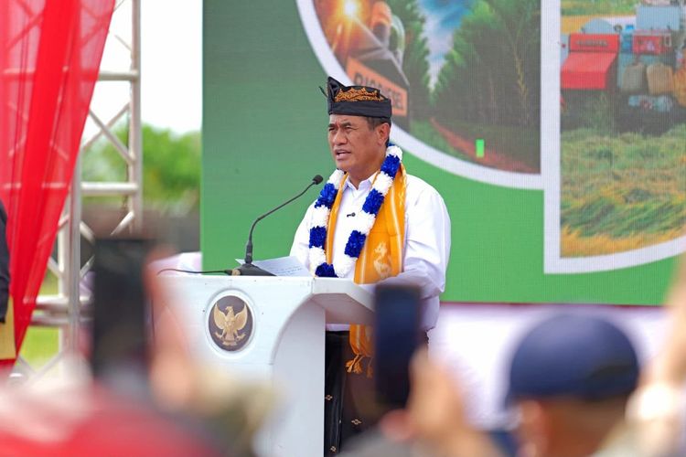Petani Sulit Dapat Pupuk Subsidi, Mentan Amran Copot Manajer Pupuk di Banggai