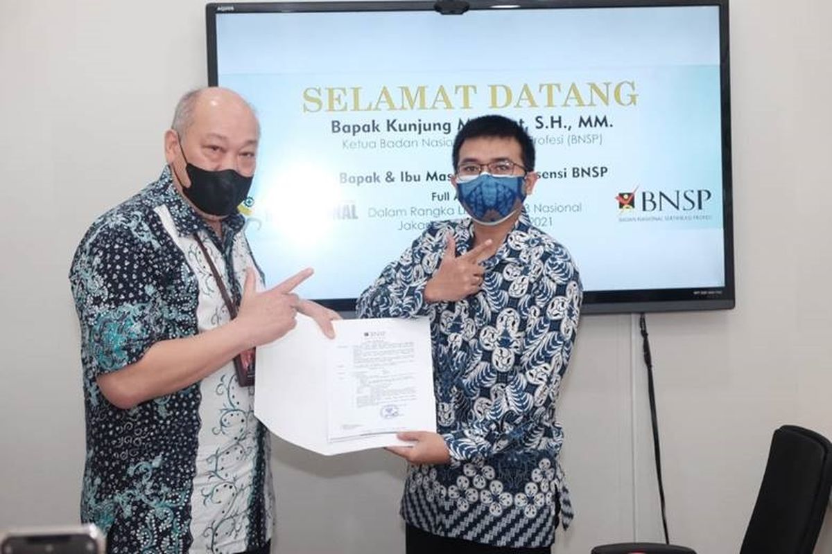 Ketua Badan Nasional Sertifikasi Profesi (BNSP) Kunjung Masehat memimpin langsung tim asesor lisensi untuk melakukan asesmen penuh terhadap LSP K3 Nasional.