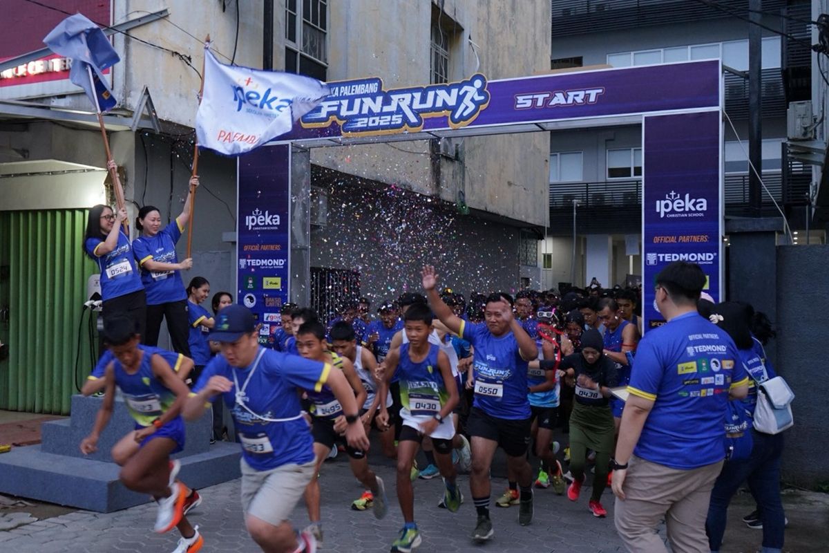 Sekolah Kristen Ipeka Palembang menggelar Ipeka Palembang Fun Run 2025 (12/5/2025) dan diikuti lebih dari 700 peserta.