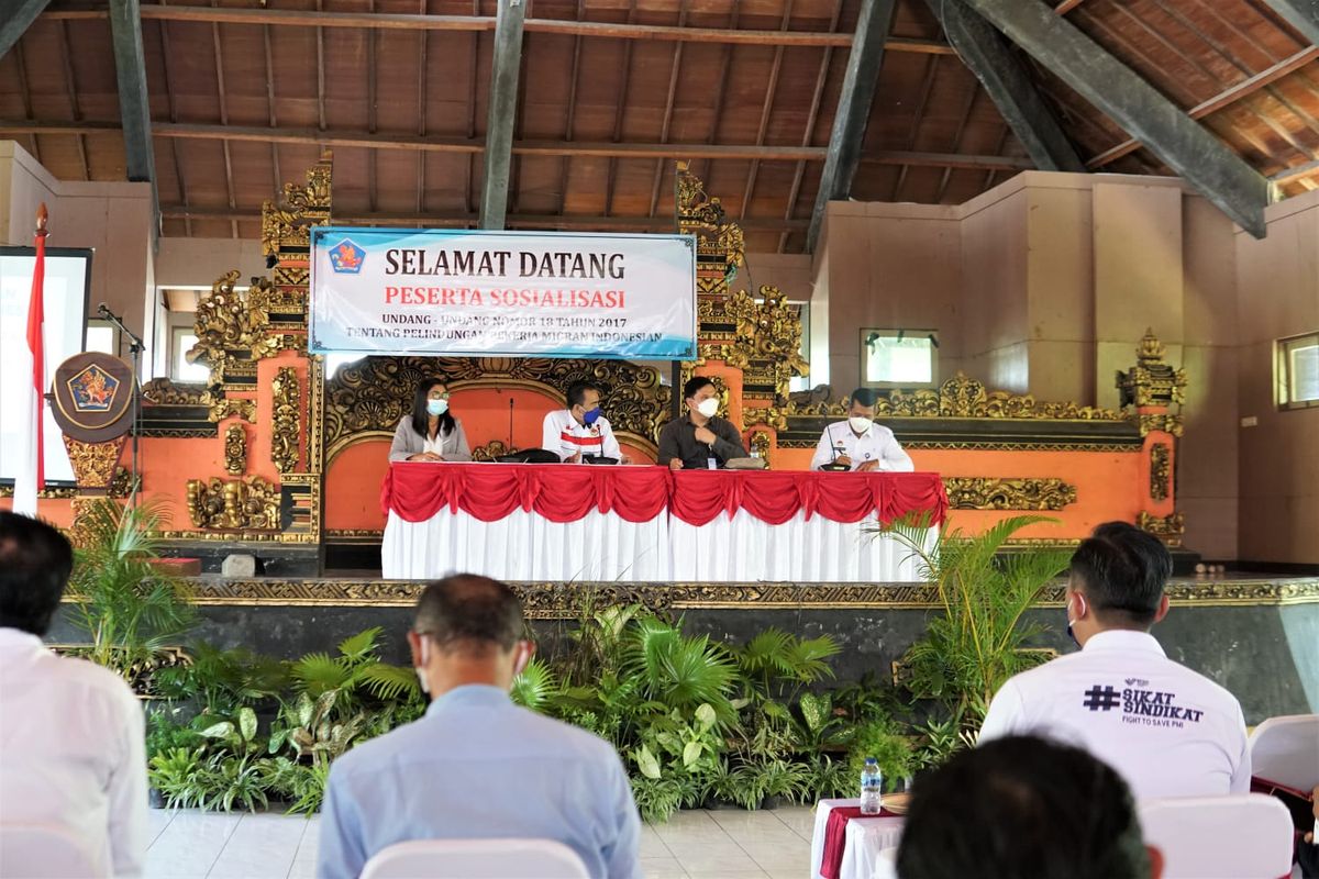 Sosialisasi UU Nomor 18 Tahun 2017 tentang Perlindungan Pekerja Migran Indonesia (PMI) di Buleleng, Provinsi Bali.