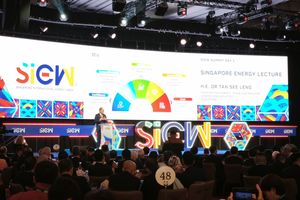 Ketika Delegasi Indonesia Absen dari Konferensi Energi Singapura 2026…