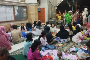 Kisah Nila Wati Tunggu Evakuasi bersama 5 Cucu Saat Banjir Medan: Air 3 Meter... 