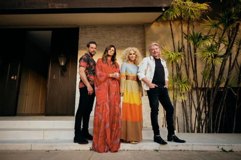 Lirik dan Chord Lagu Boondocks - Little Big Town