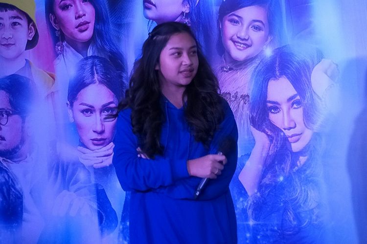 Putri Mayangsari, Khirani Trihatmodjo, Meniti Karier Jadi Penyanyi