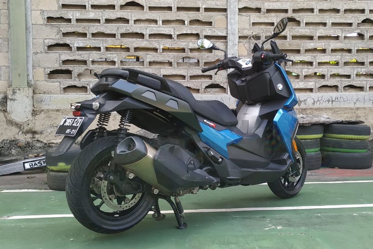 BMW C400X