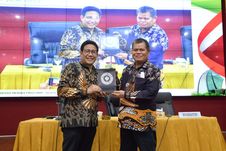 Akselerasi Pembangunan Desa di Sulsel, Kemendesa PDTT Tandatangani MoU dengan UNM