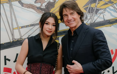 Eva Alicia bertemu Tom Cruise saat world premiere film Mission Impossible: The Final Reckoning di Tokyo awal Mei lalu.