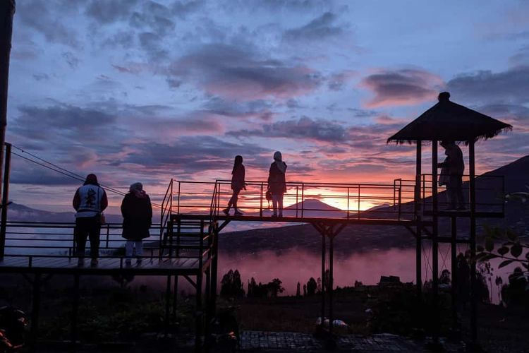 Foto Sunrise Wisata Alam Posong