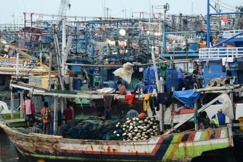Dihantam Ombak, Kapal Nelayan Indonesia Karang dan Hanyut ke Malaysia