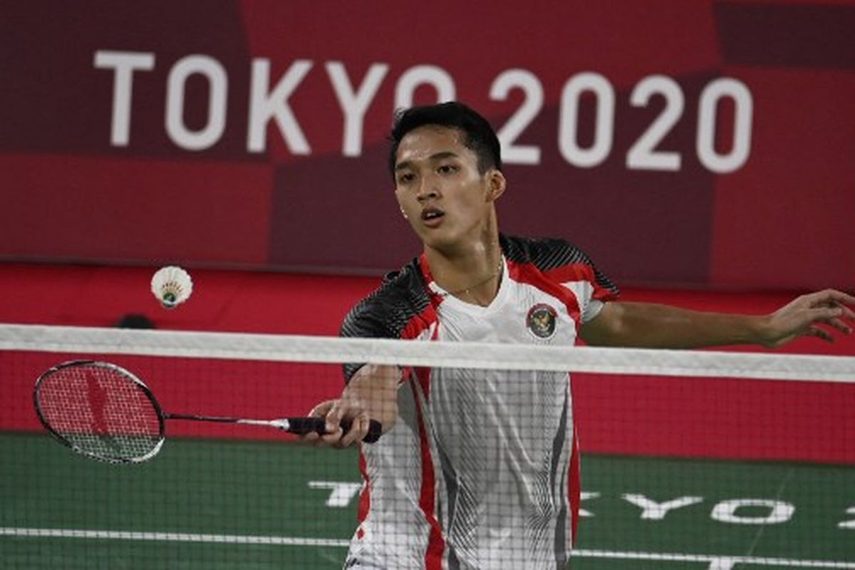 Pebulu tangkis tunggal putra Indonesia, Joncatan Christie, ketika menghadapi wakil Singapura, Loh Kean Yew, pada laga terakhir Grup G Olimpiade Tokyo 2020 di Musashino Forest Sports Plaza, Rabu (28/7/2021) petang WIB.