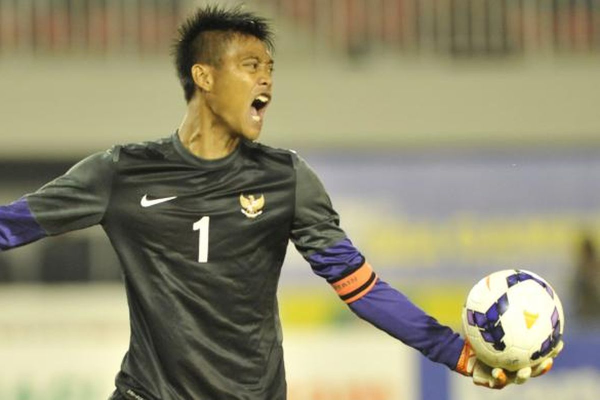 Kiper Timnas Indonesia Kurnia Meiga Hermansyah. Terkini, Ketua Umum PSSI, Erick Thohir, bakal memberikan bantuan untuk Kurnia Meiga. Aremania berharap Erick Thohir juga membantu biaya hidup Kurnia Meiga.