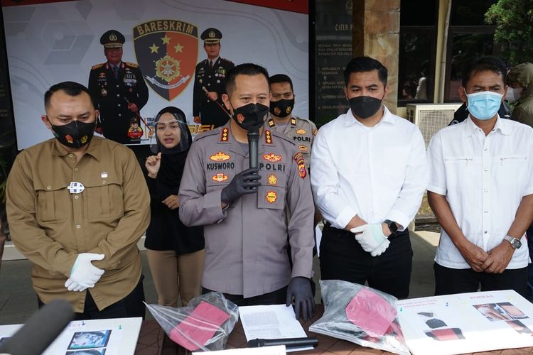 Pada Senin (18/4/2022) Jajaran Polresta Bandung berhasil mengamankan tersangka penganiayaan seorang pemuda di Majalaya, Kabupaten Bandung yang sempat terekam CCTV dan Viral di Media Sosial, pada Minggu (17/4/2022)