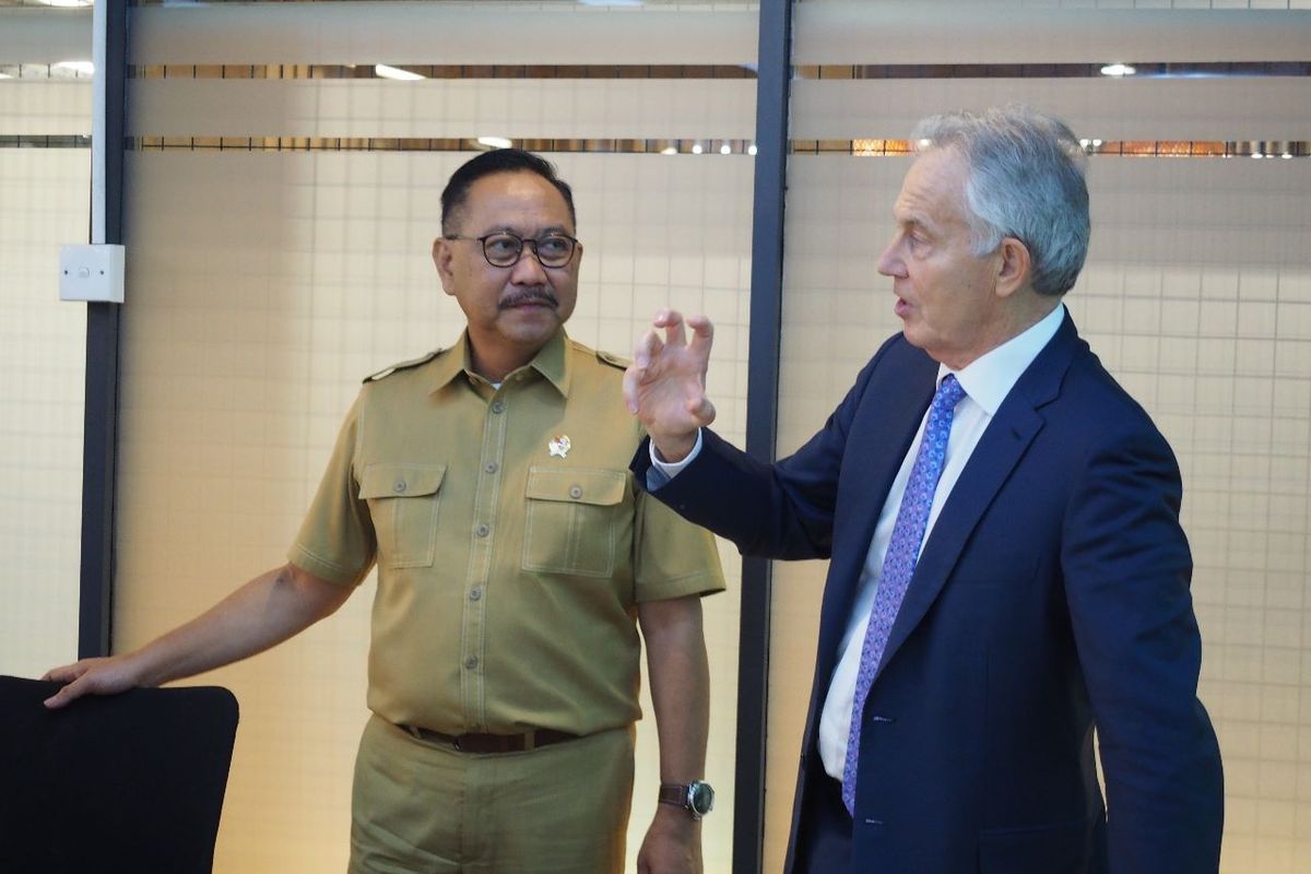 Mantan Perdana Menteri Inggris Tony Blair temui Kepala Otorita IKN Bambang Susantono di Jakarta, pada Senin (6/3/3023).