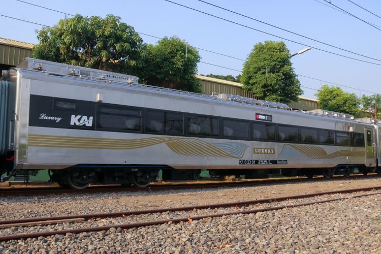 Rangkaian kereta api Argo Dwipangga New Generation relasi Stasiun Gambir?Solo Balapan (PP) produksi PT INKA (Persero) resmi beroperasi pada Rabu (13/12/2023). 