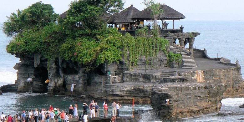 Since opening its doors to domestic travelers, Tanah Lot and Pandawa Beach have become the top favorite places to visit in Bali in the new normal.