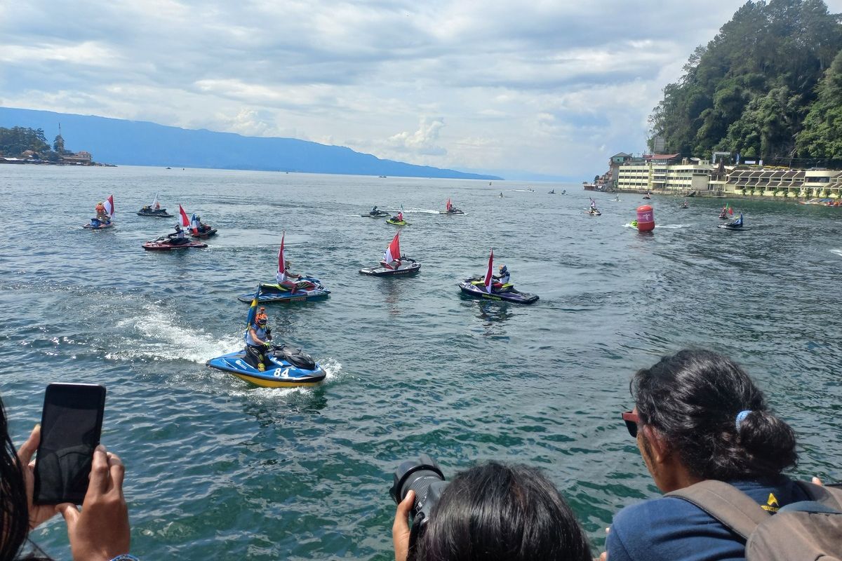 Pebalap Jetski Internasional Meriahkan Lomba di Danau Toba Simalungun