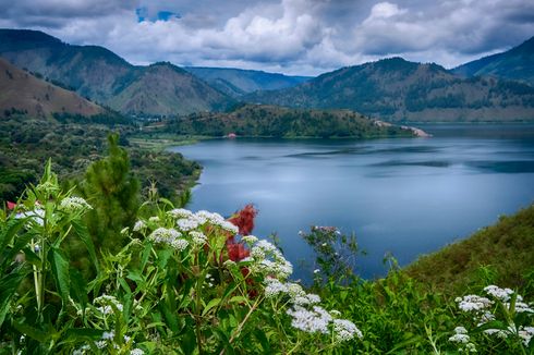 Penerbangan ke Danau Toba Bakal Diperbanyak