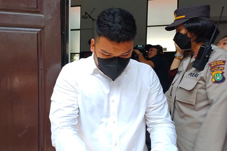 Terdakwa Shane Lukas (19) saat bersaksi di sidang kasus penganiayaan D (17) di Pengadilan Neger Jakarta Selatan, Kamis (27/7/2023)