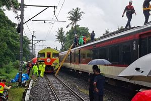 Kronologi Kereta Bandara Tabrak Truk di Stasiun Poris