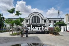 Sejarah Kenapa Lokasi Stasiun KA di Indonesia Sering Berdekatan