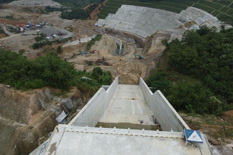 Konstruksi Bendungan Jlantah di Kabupaten Karanganyar, Jawa Tengah.