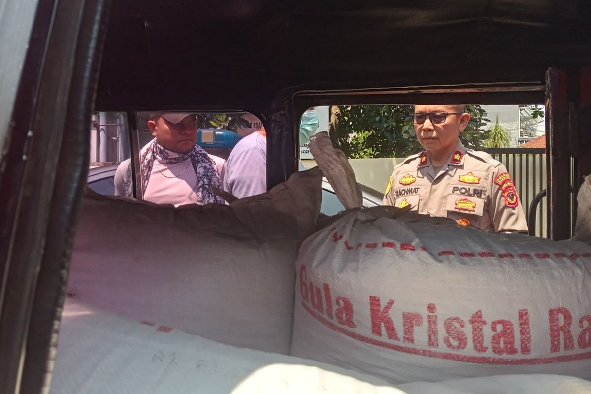Polisi di Polsek Karangtengah Cianjur, Jawa Barat, menyita 1 ton gabah yang dikemas dalam 10 karung dari tangan komplotan maling spesialis.