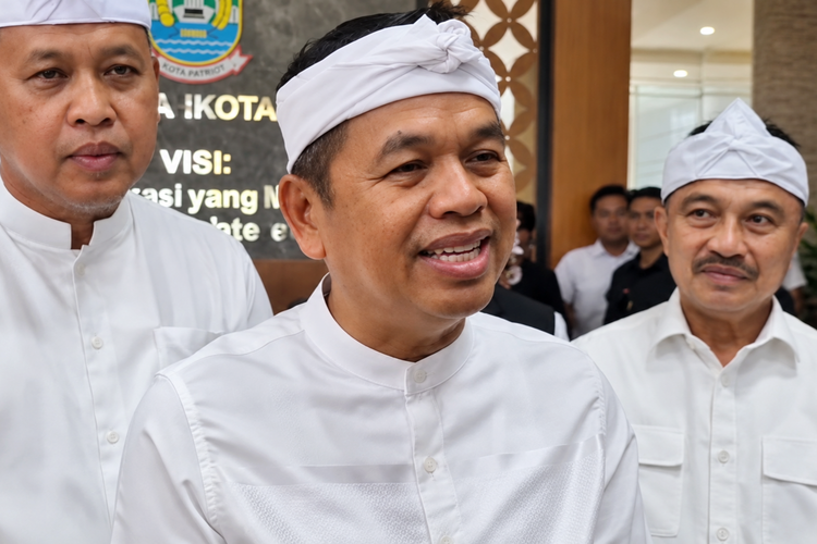 Abu Vulkanik Gunung Anak Krakatau Sampai Jabar, Dedi Mulyadi Minta Pemkot-Pemkab Siap Siaga