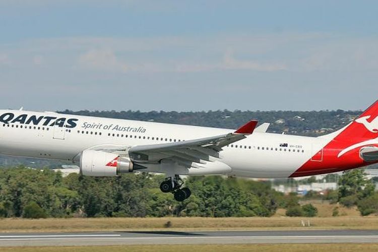 Pesawat Qantas A330