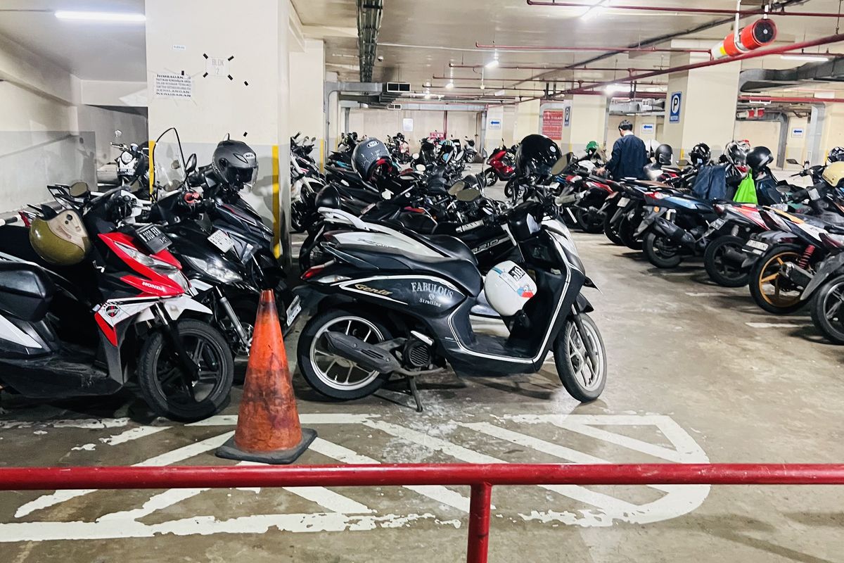 Pramono Konsisten Naik Transportasi Umum tapi Siapa yang Masih Parkir di Basemen?