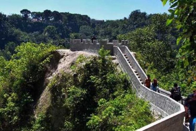 Janjang Saribu, The Great Wall of Koto Gadang, Bukittinggi.