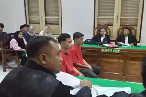 Terdakwa Beli Pertalite 25 Liter Pakai Jeriken Harap Putusan Adil: Kami Bukan Mafia Migas, Hanya Cari Nafkah