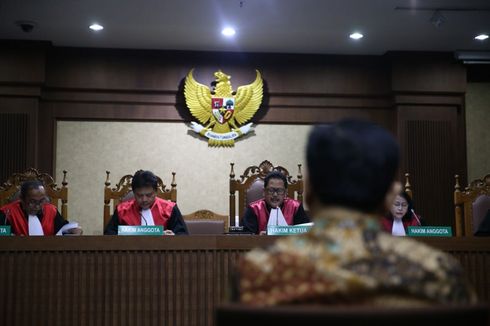 Satu Anggota Majelis Hakim Sidang Novanto Diganti