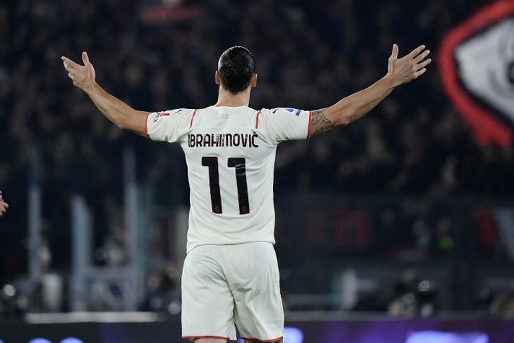 Ekspresi Zlatan Ibrahimovic dalam laga pekan ke-11 Liga Italia 2021-2022, AS Roma vs AC Milan, di Stadion Olimpico, Roma, Senin (1/11/2021) dini hari WIB.