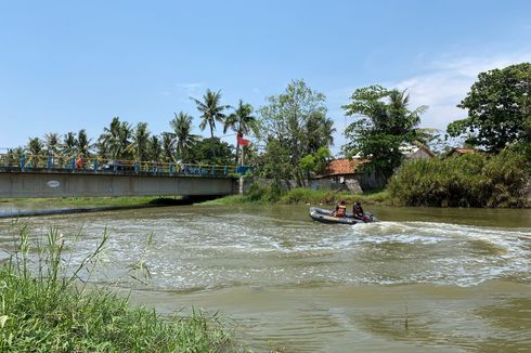 Tim SAR Gabungan Cari Pemancing yang Tenggelam di Kali Ciherang Bekasi