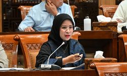 Belajar dari Singapura, Komisi X DPR Minta Kemenparekraf Jajaki Peluang Kolaborasi Konser Musik Internasional