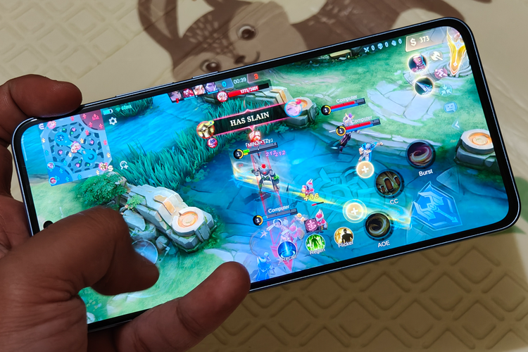 Ilustrasi main game Mobile Legends di Xiaomi 13T.