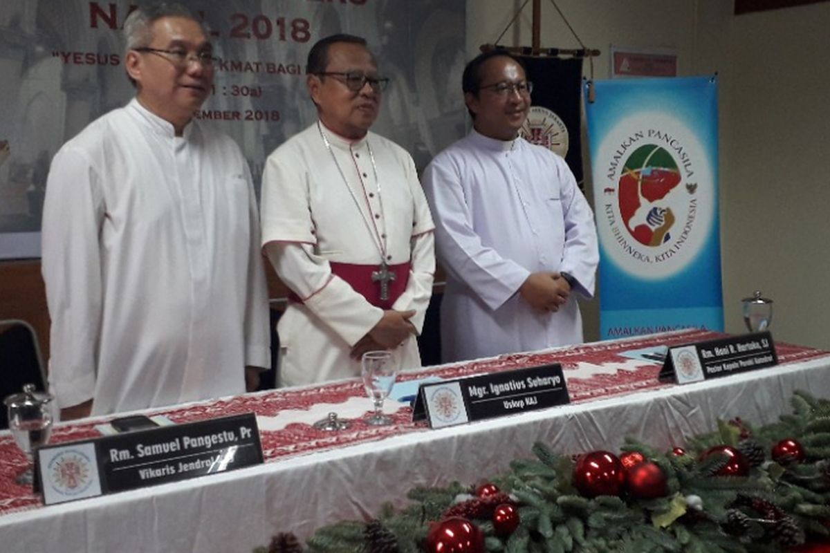 Uskup Agung Jakarta Mgr Ignatius Suharyo menyampaikan pesan Natal di Gereja Katedral Jakarta, Selasa (25/12/2018).