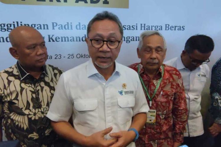 Menteri Perdagangan (Mendag) Zulkifli Hasan (Zulhas) di Rakernas Perkumpulan Penggilingan Padi dan Pengusaha Beras (PERPADI), pada Selasa (24/10/2023).