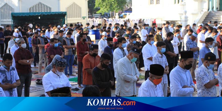 Idul Adha Saat PPKM Darurat, Jemaah Padati Masjid-masjid di Medan - Vimarsana News