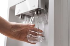 Ragam Hal yang Dapat Membuat Air Minum di Dispenser Berbau Tak Sedap