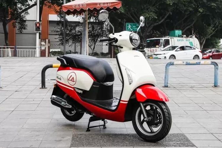 Skutik klasik Honda NS125LA