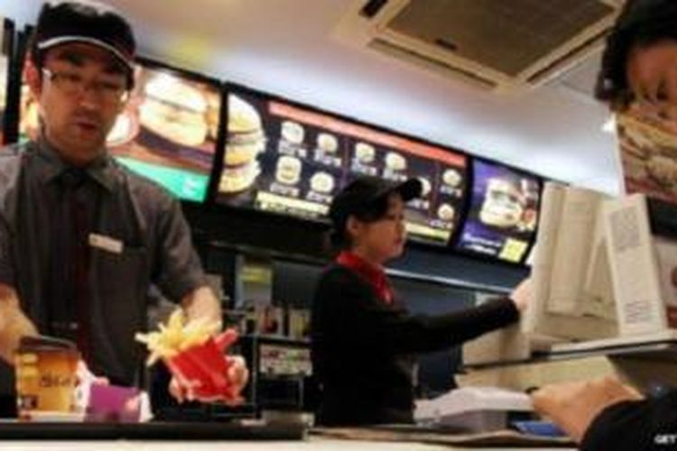 Salah satu gerai restoran cepatr saji McDonald's di Jepang.