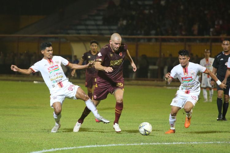 Pertandingan pekan ke-23 Liga 1 2019 antara PSM Makassar vs Persija Jakarta di Stadion Andi Mattalatta, Mattoangin, Makassar, Minggu (20/10/2019).