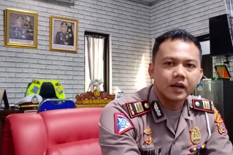 Kasat lantas polres Kendari AKP Lesmana Primajati (KOMPAS..com/ KIKI ANDI PATI)