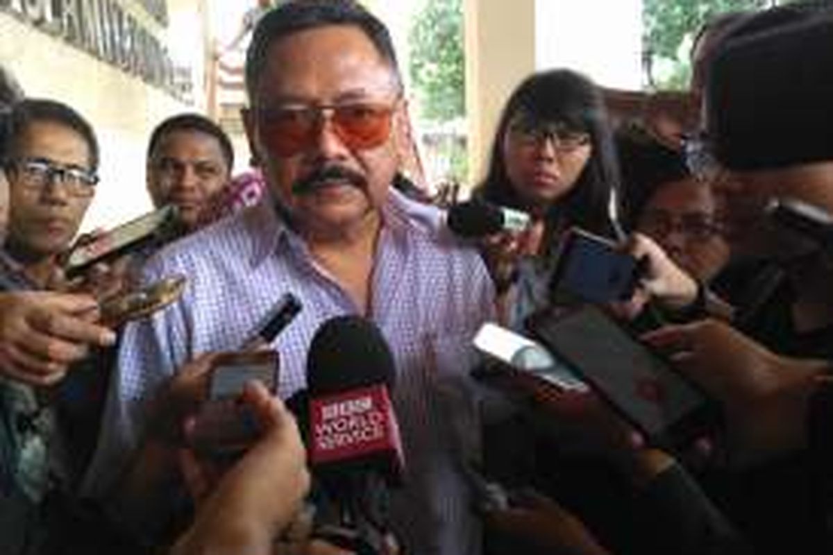 Letjen TNI (Purn) Kiki Syahnakri usai konferensi pers  Simposium Nasional dan Apel Akbar 